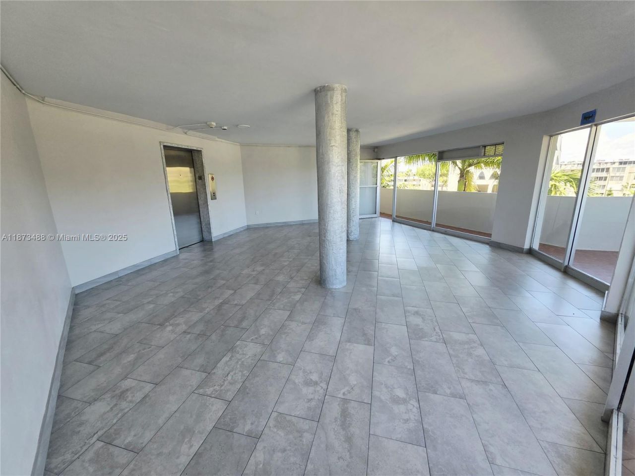 1750 NE 191st St, Unit 418-3, Miami, FL 33179 Photo