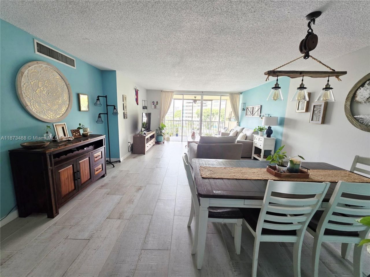 1750 NE 191st St, Unit 418-3, Miami, FL 33179 Photo