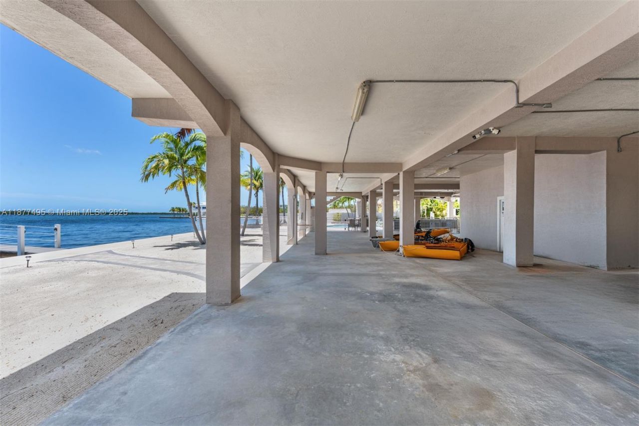 3742 Seagrape St, Big Pine Key, FL 33043 Photo