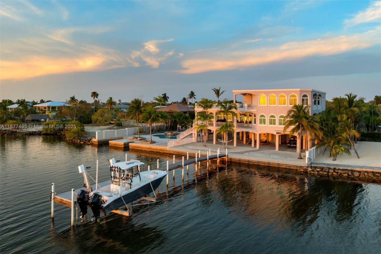 3742 Seagrape St, Big Pine Key, FL 33043 Photo