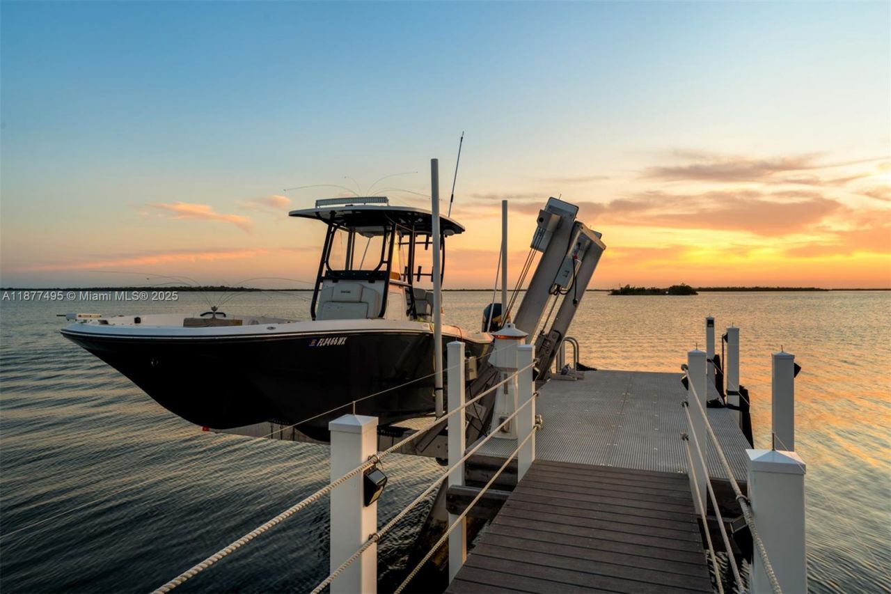 3742 Seagrape St, Big Pine Key, FL 33043 Photo