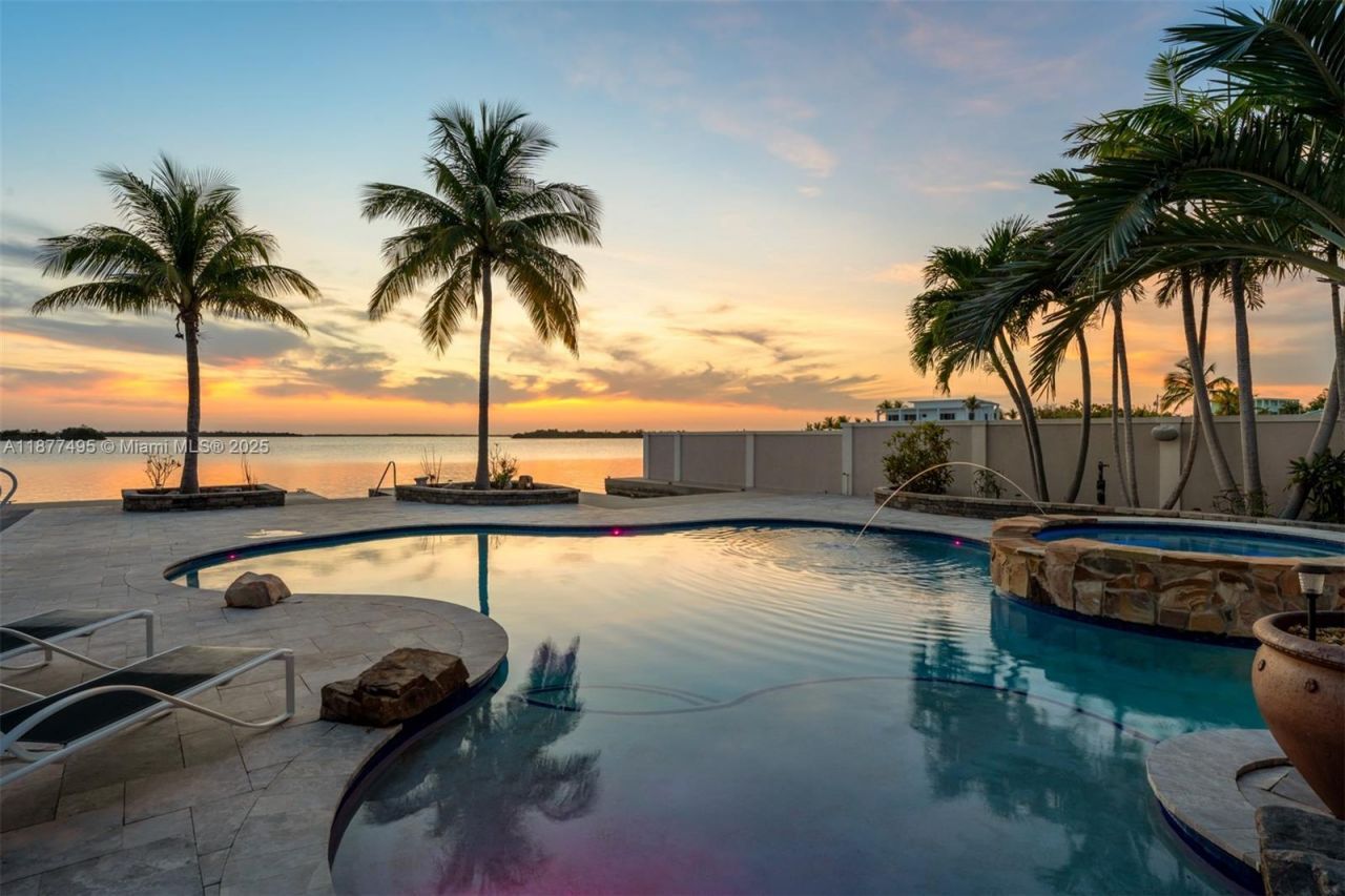 3742 Seagrape St, Big Pine Key, FL 33043 Photo