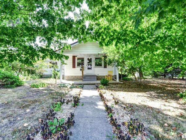 507 N SPRUCE Street, Nokomis, IL 62075