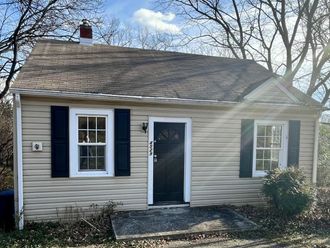 4529 Old Mountain RD NE Roanoke, VA 24019