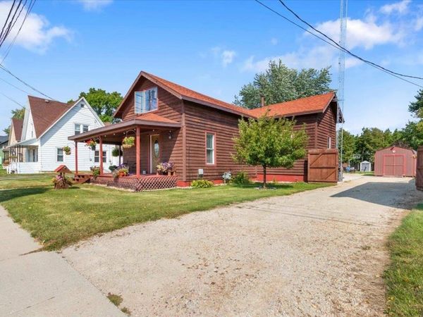 154 E Main Street, Wautoma, WI 54982