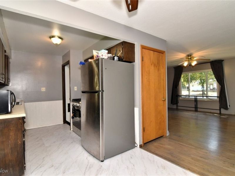 624 Timothy Lane, Cleveland, OH 44109 Photo 10