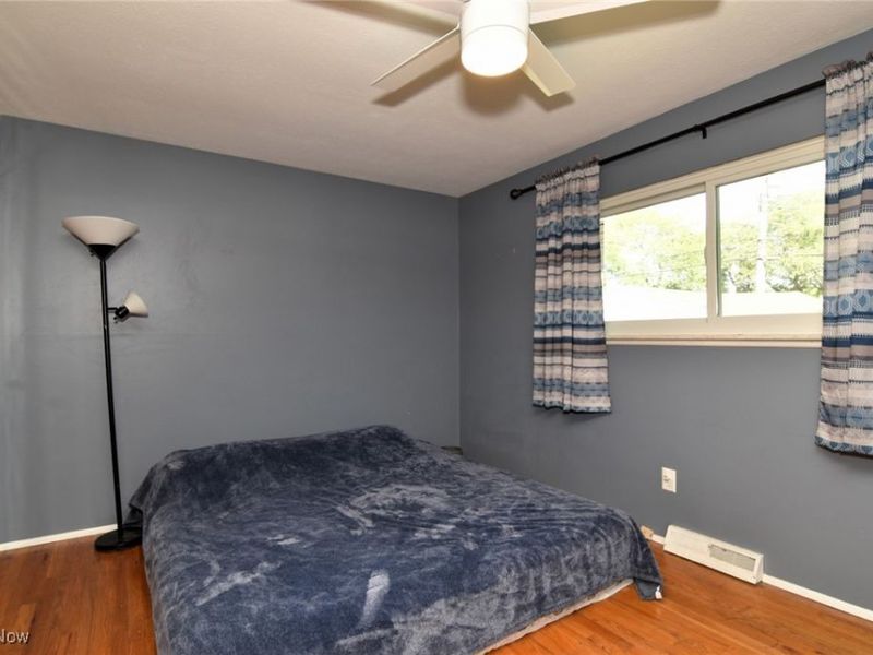 624 Timothy Lane, Cleveland, OH 44109 Photo 14