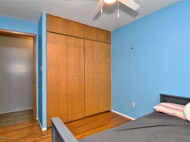 624 Timothy Lane, Cleveland, OH 44109 Photo 19