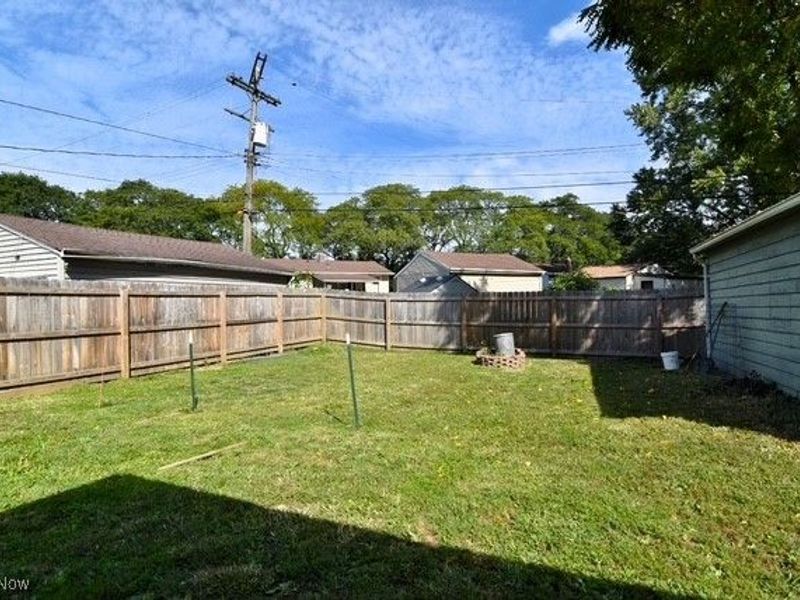 624 Timothy Lane, Cleveland, OH 44109 Photo 26