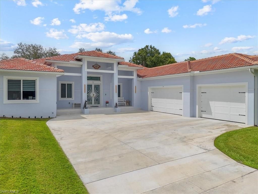 501 Thompson Ave, Lehigh Acres, FL 33972 Photo