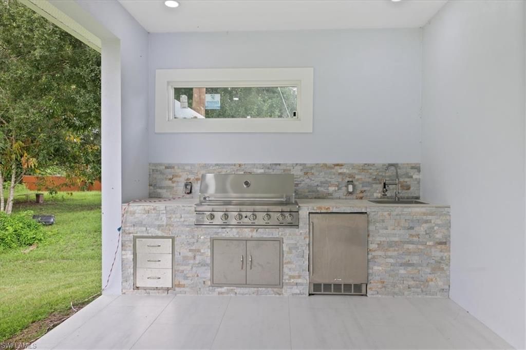 501 Thompson Ave, Lehigh Acres, FL 33972 Photo