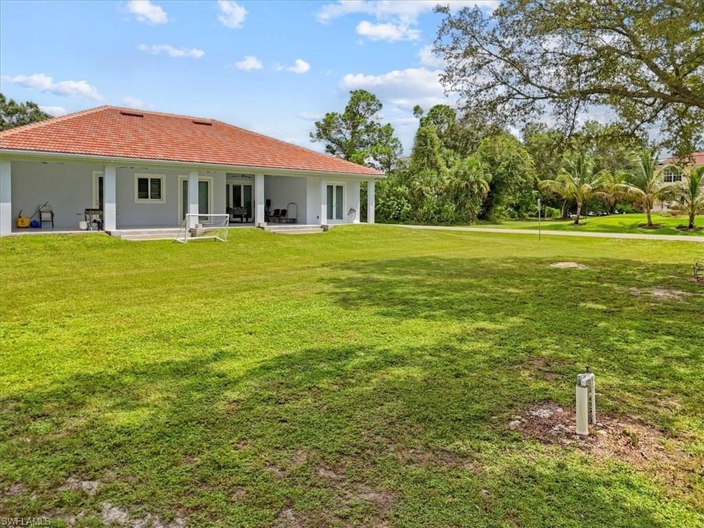 501 Thompson Ave, Lehigh Acres, FL 33972 Photo