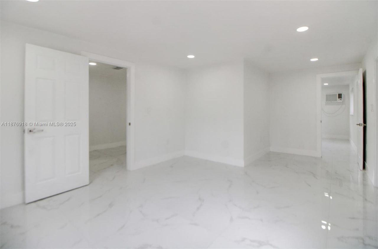 630 NE 143rd St, North Miami, FL 33161 Photo