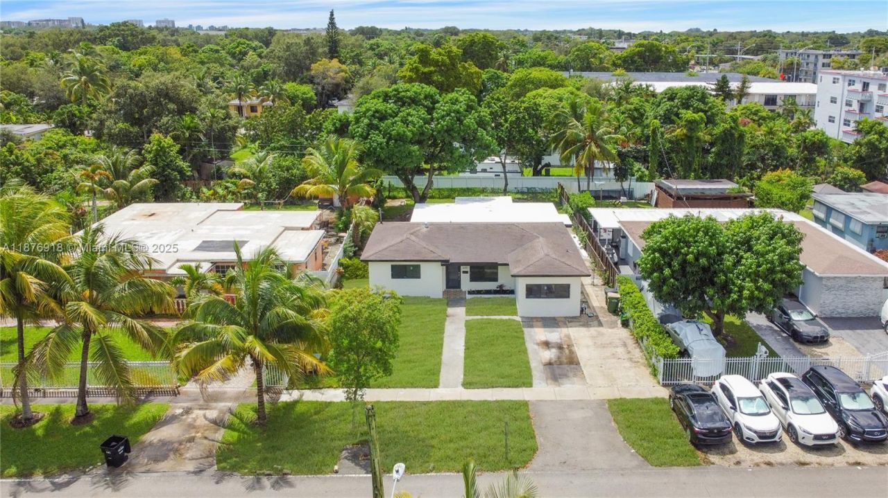 630 NE 143rd St, North Miami, FL 33161 Photo