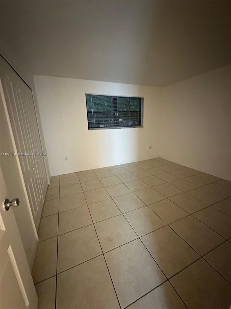 8401 NW 8th St, Unit 102, Miami, FL 33126 Photo