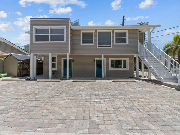 205 BAY PLAZA, TREASURE ISLAND, FL 33706