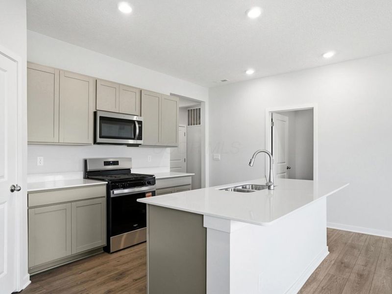 389 Garnet Ranch Drive, Delaware, OH 43015 Photo 12