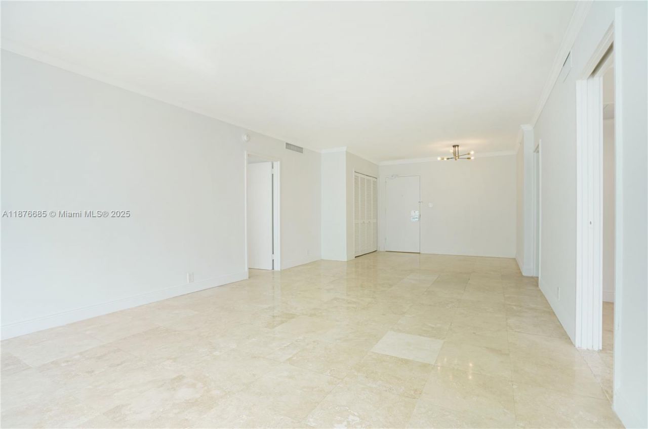 5101 Collins Ave, Unit 14T, Miami Beach, FL 33140 Photo