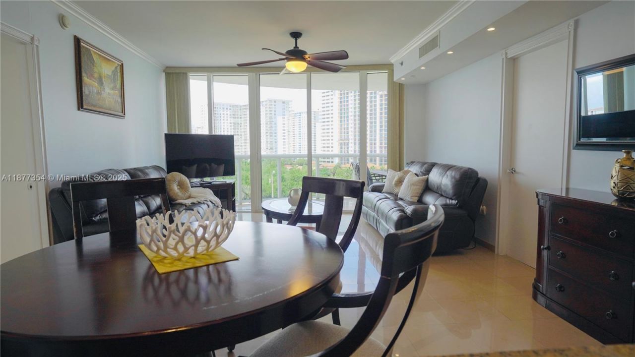 17201 Collins Ave, Unit 706, Sunny Isles Beach, FL 33160 Photo