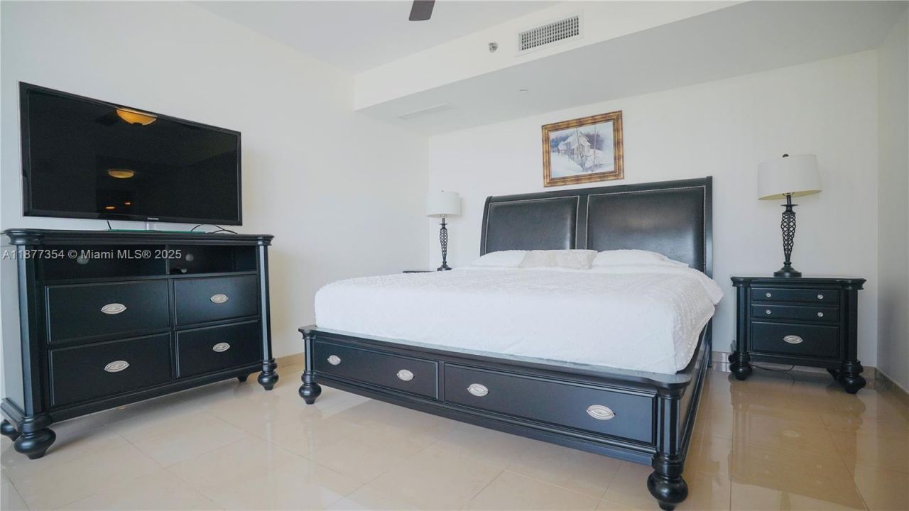 17201 Collins Ave, Unit 706, Sunny Isles Beach, FL 33160 Photo