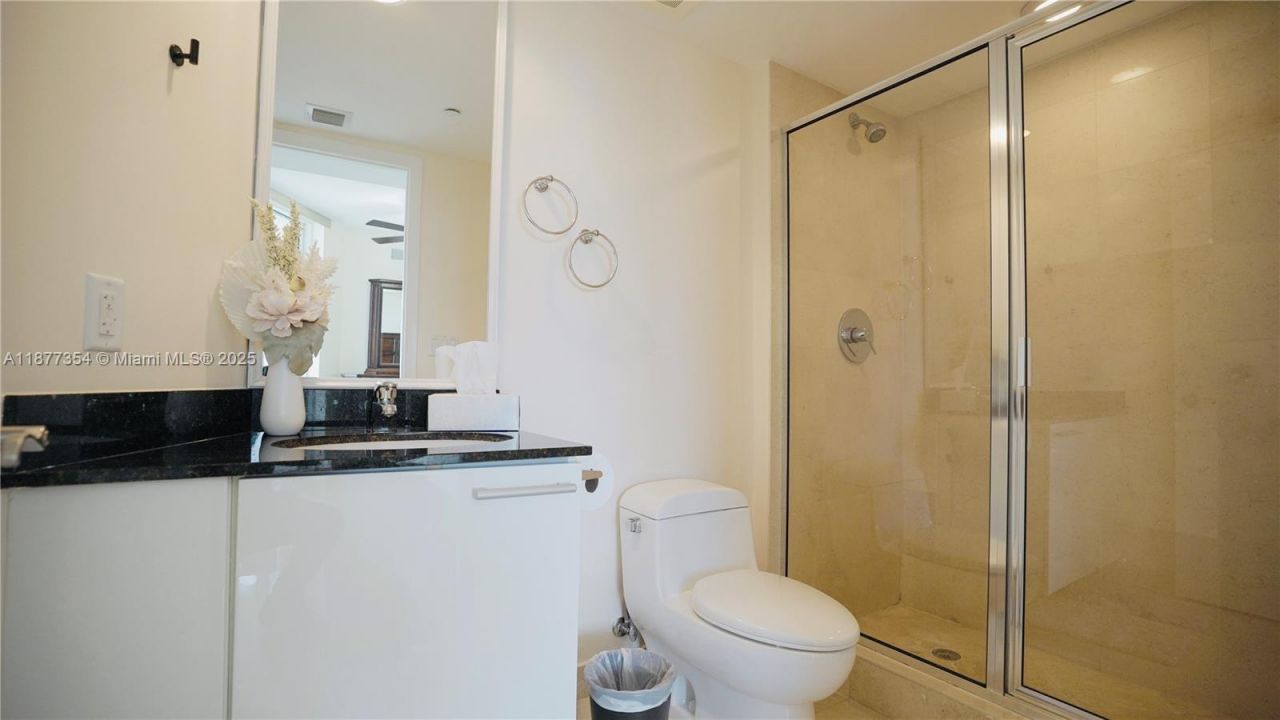 17201 Collins Ave, Unit 706, Sunny Isles Beach, FL 33160 Photo
