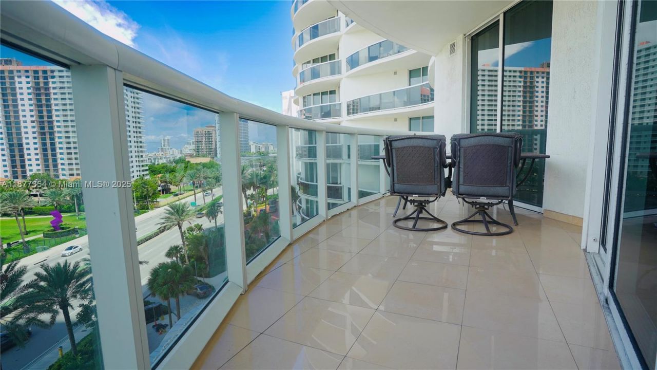 17201 Collins Ave, Unit 706, Sunny Isles Beach, FL 33160 Photo