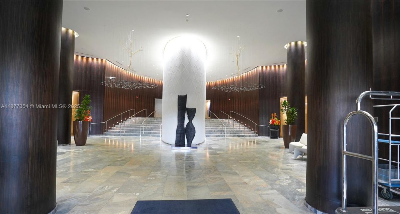 17201 Collins Ave, Unit 706, Sunny Isles Beach, FL 33160 Photo