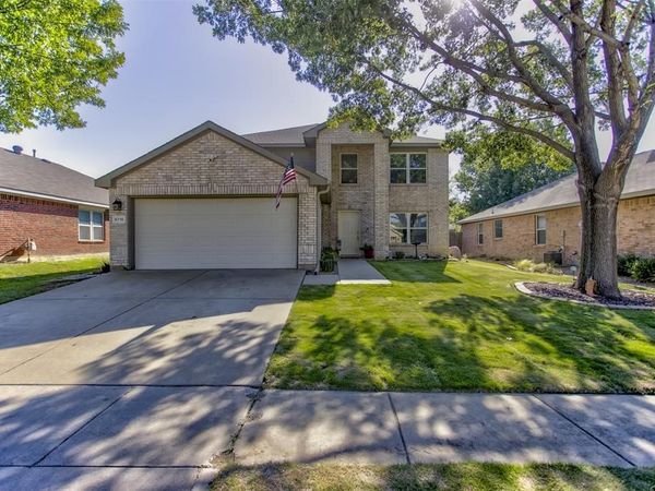 6716 Bison Trail, Watauga, TX 76137