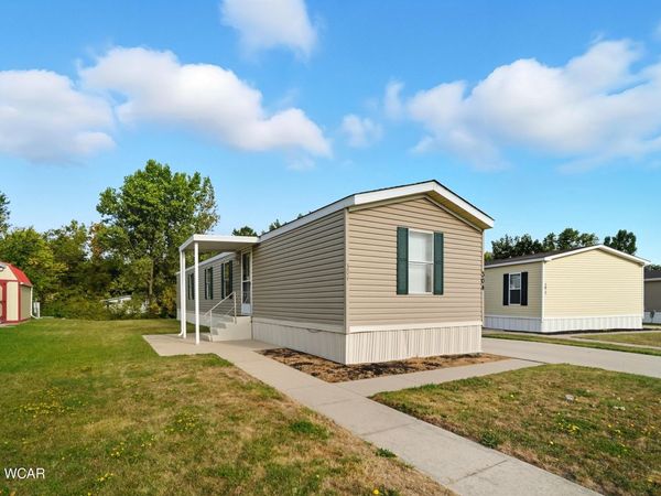 304 Pinewood Circle, Lima, OH 45804