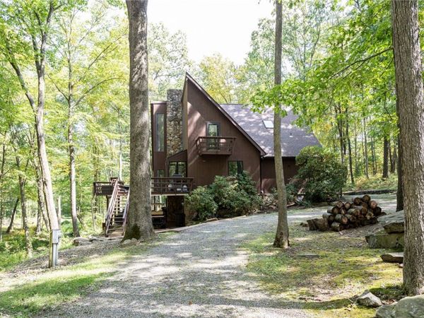 255 Smith School Road, Farmington, PA 15437