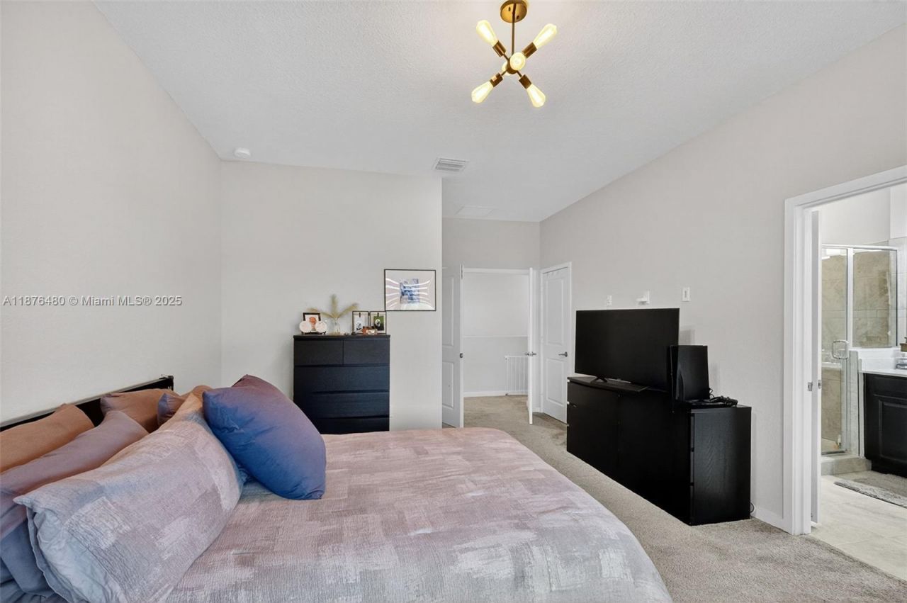 23235 SW 108th Avenue, Miami, FL 33032 Photo