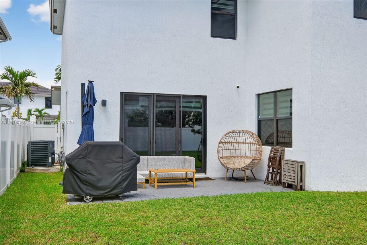 23235 SW 108th Avenue, Miami, FL 33032 Photo