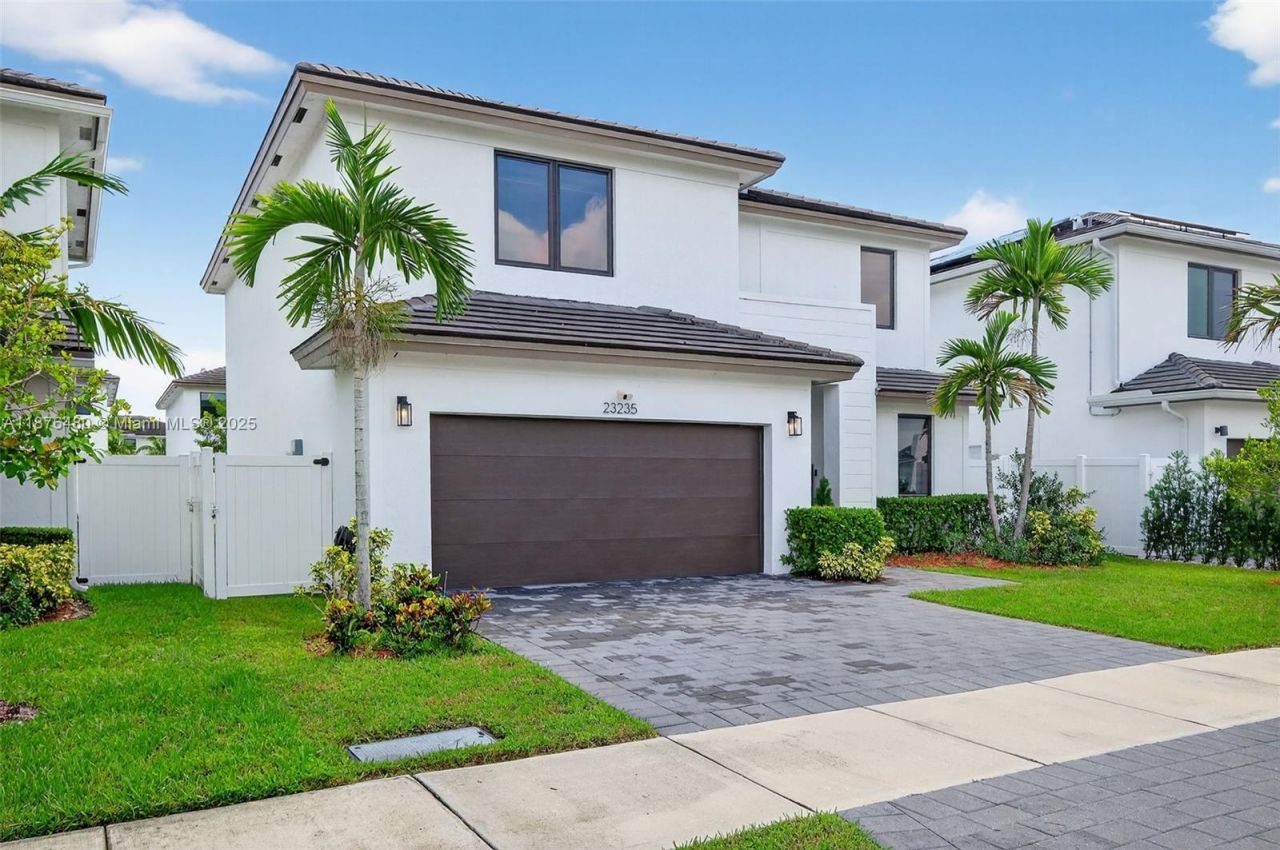 23235 SW 108th Avenue, Miami, FL 33032 Photo