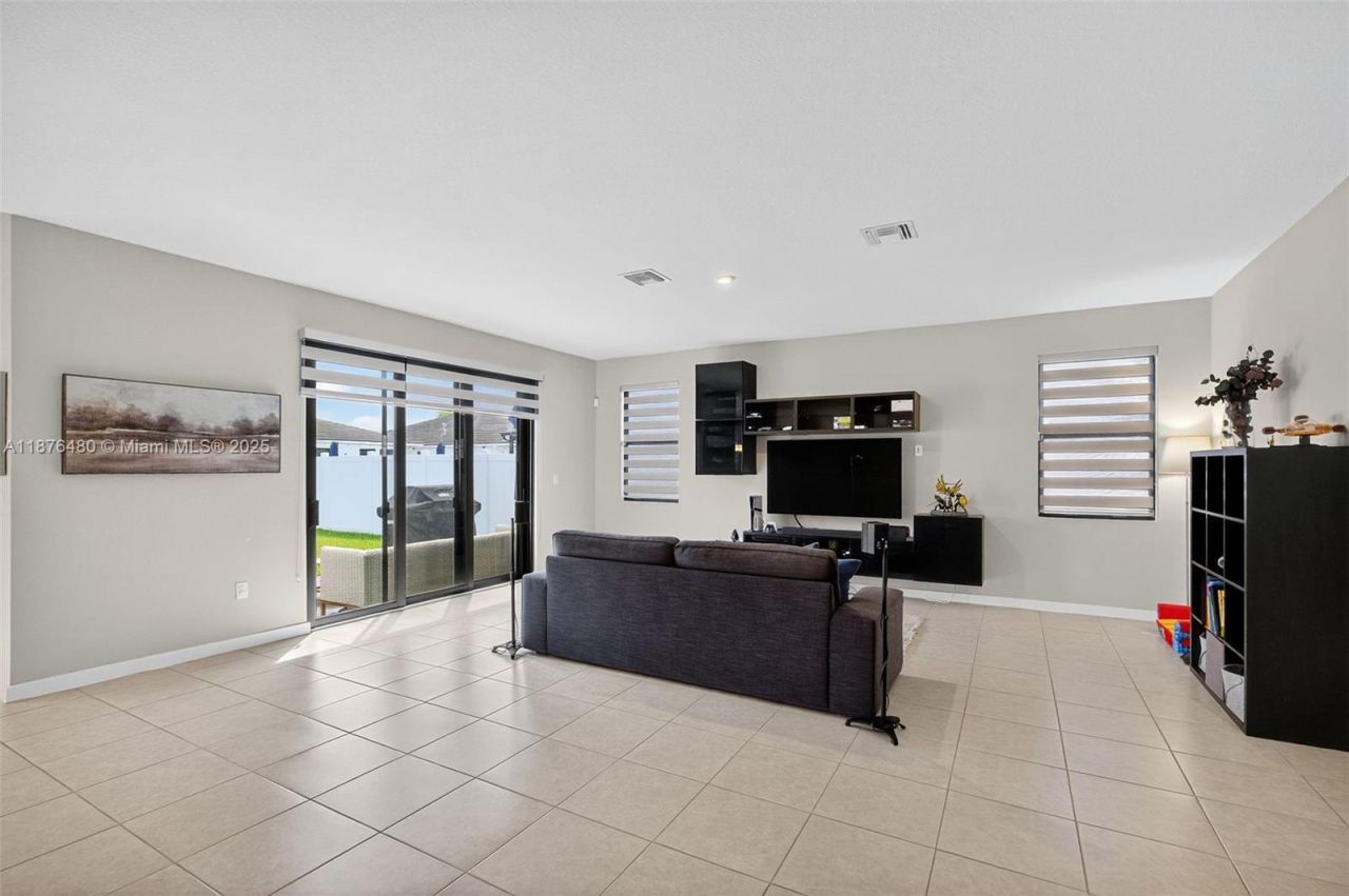 23235 SW 108th Avenue, Miami, FL 33032 Photo