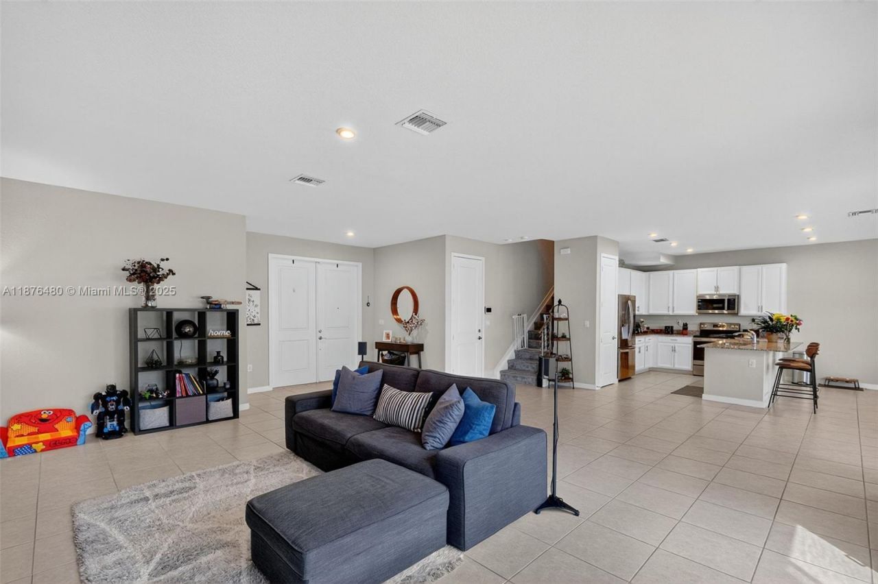 23235 SW 108th Avenue, Miami, FL 33032 Photo