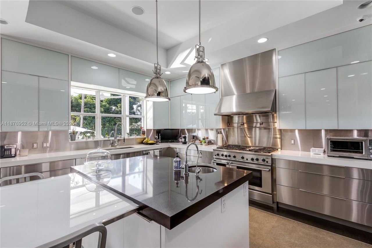 9460 SW 69th Ave, Pinecrest, FL 33156 Photo