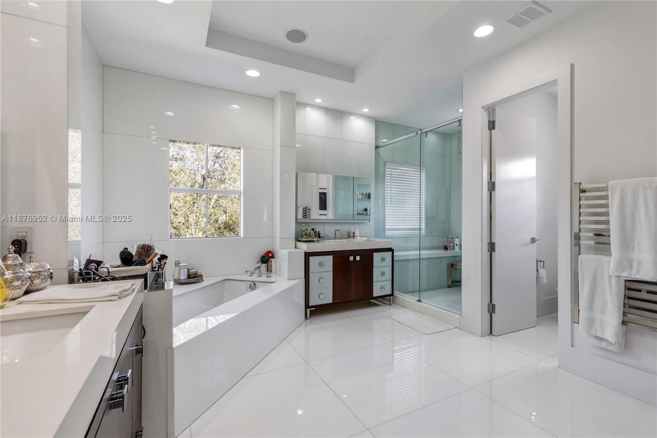 9460 SW 69th Ave, Pinecrest, FL 33156 Photo