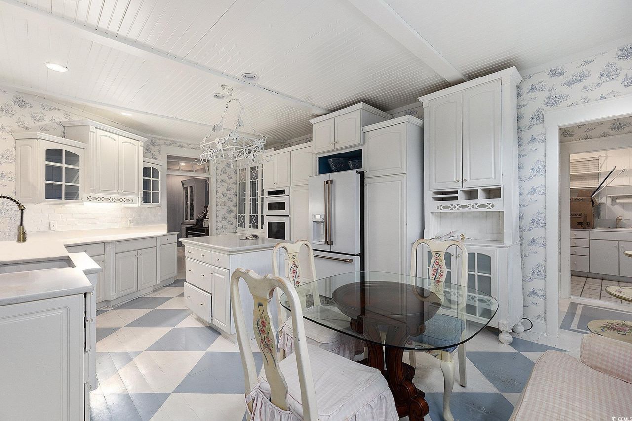 106 Edward Ave. Photo 11