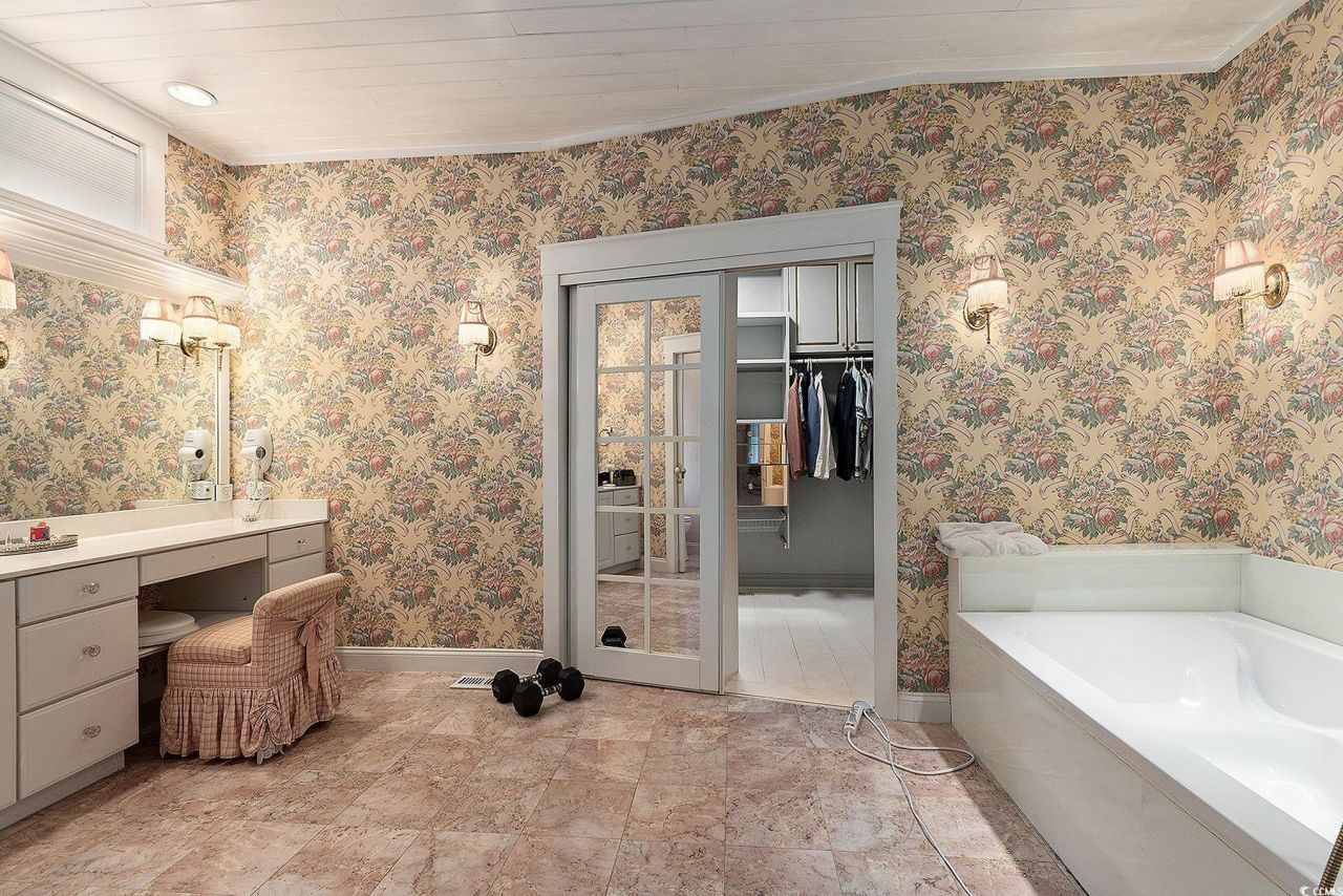 106 Edward Ave. Photo 17