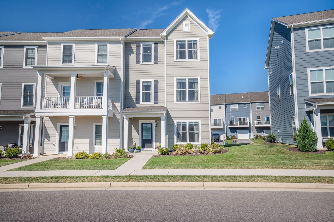 127 Broad St, Daleville, VA 24083 Main Photo