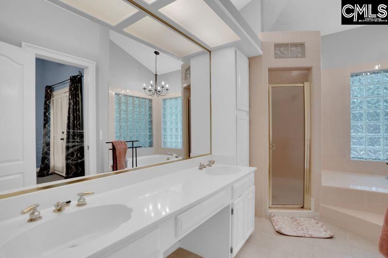 18 Saddleback Ledge Court  Photo 13