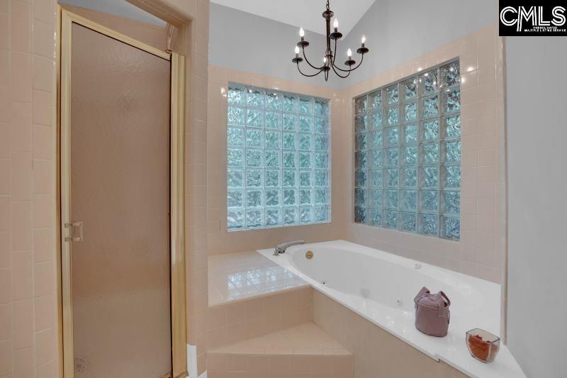 18 Saddleback Ledge Court  Photo 14