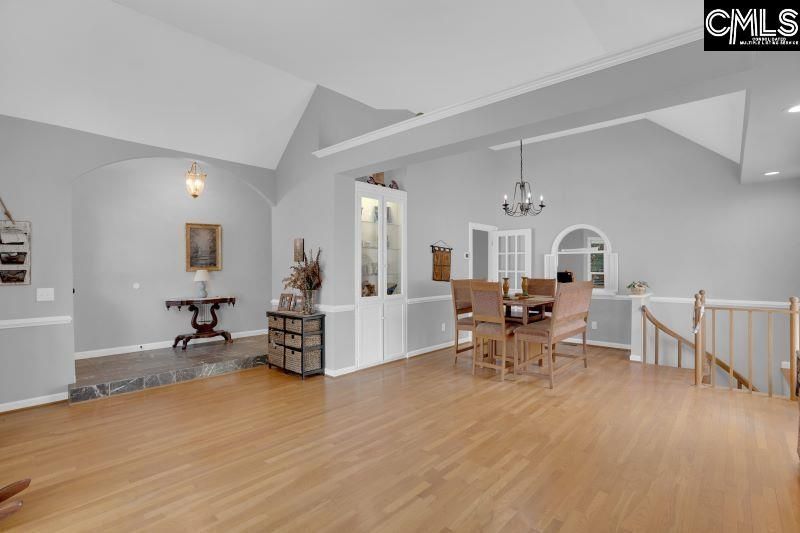 18 Saddleback Ledge Court  Photo 5