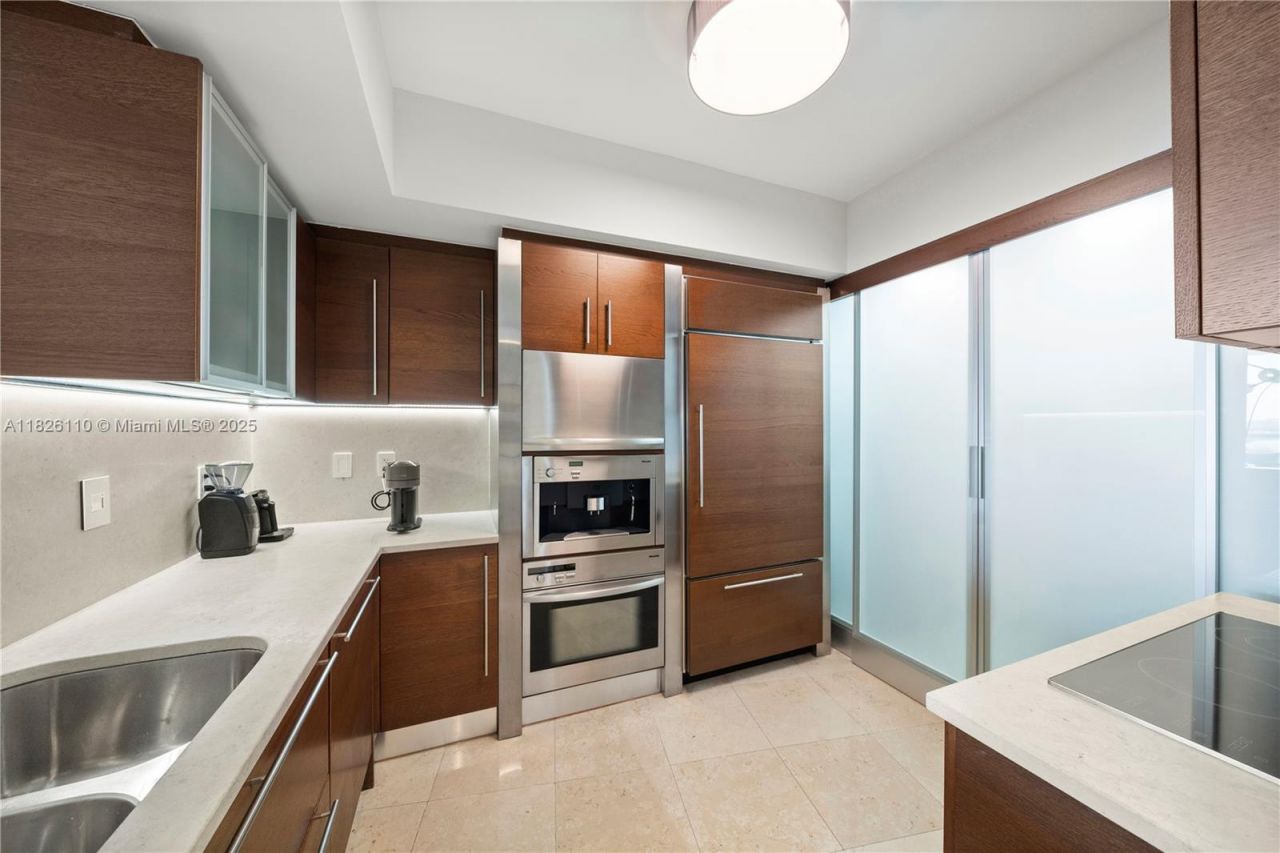 450 Alton Rd, Unit 2705, Miami Beach, FL 33139 Photo