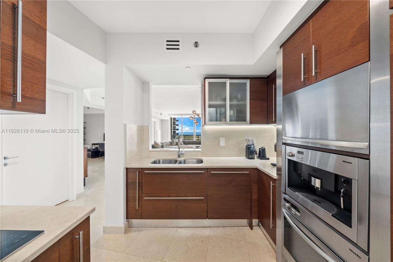 450 Alton Rd, Unit 2705, Miami Beach, FL 33139 Photo