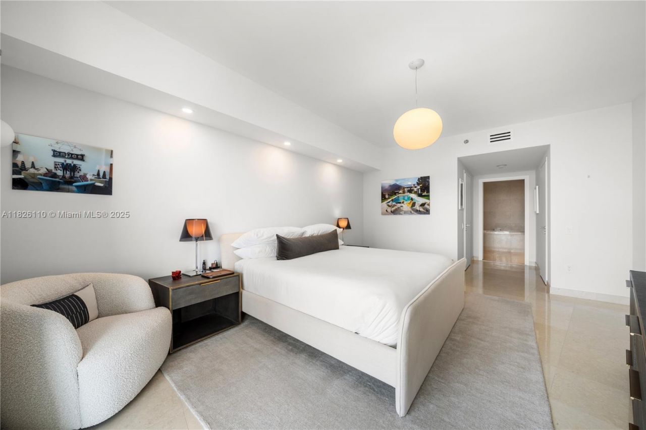 450 Alton Rd, Unit 2705, Miami Beach, FL 33139 Photo