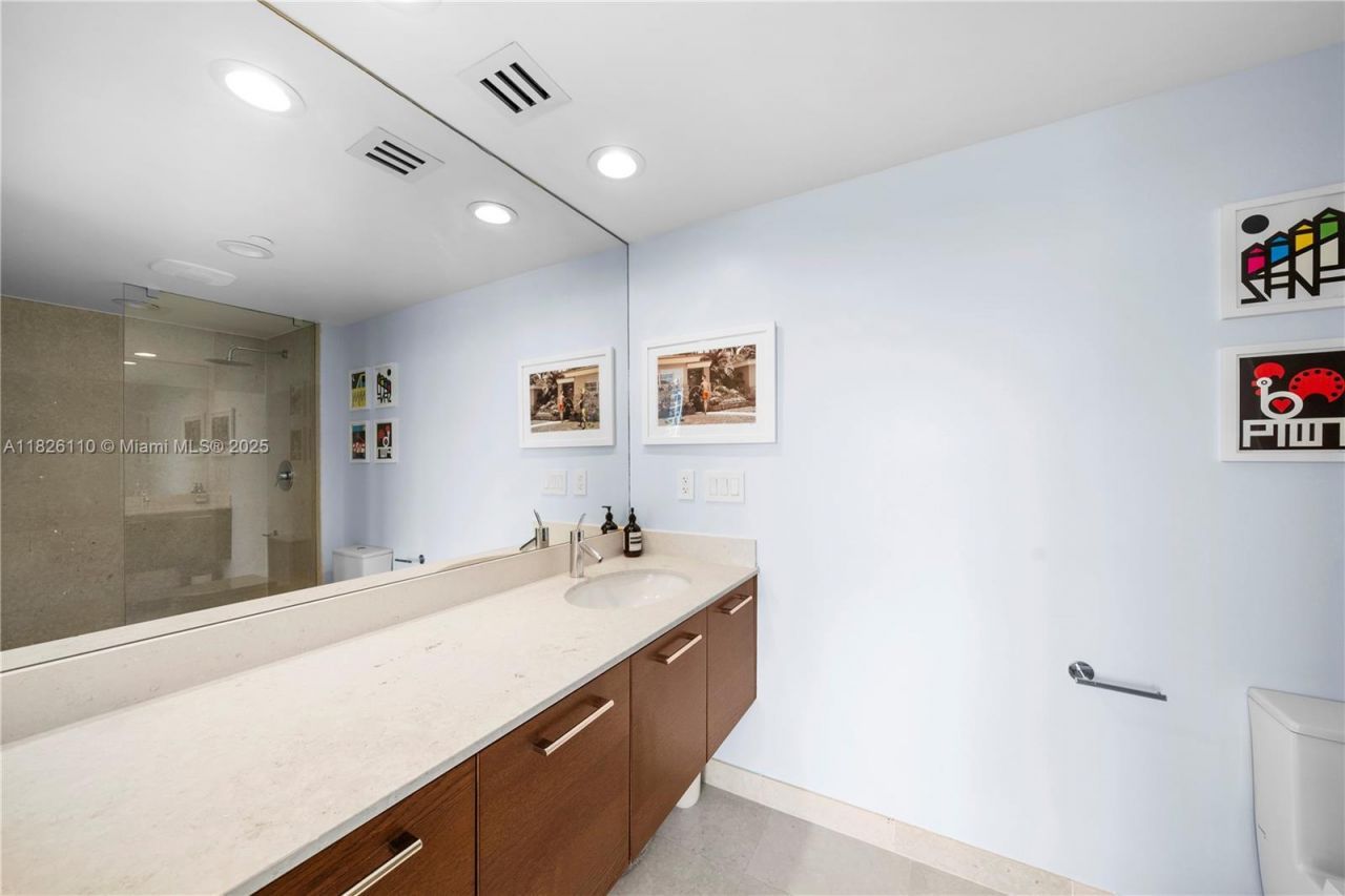 450 Alton Rd, Unit 2705, Miami Beach, FL 33139 Photo