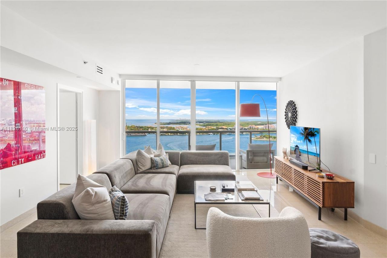 450 Alton Rd, Unit 2705, Miami Beach, FL 33139 Photo