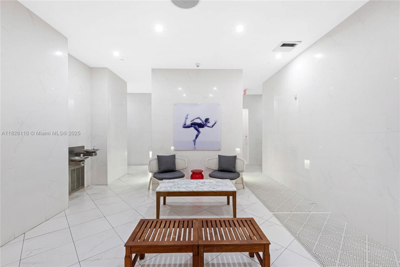 450 Alton Rd, Unit 2705, Miami Beach, FL 33139 Photo