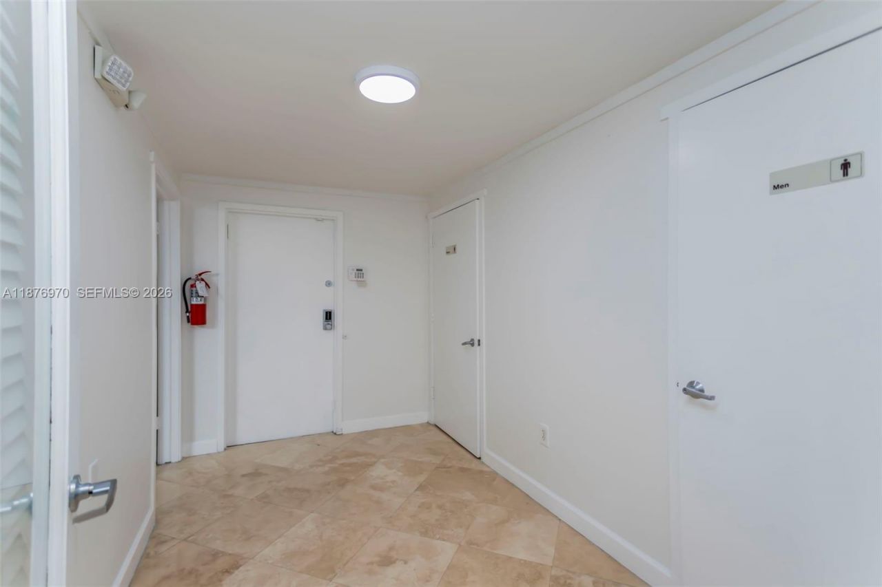 8216 NW 30th Ter, Doral, FL 33122 Photo